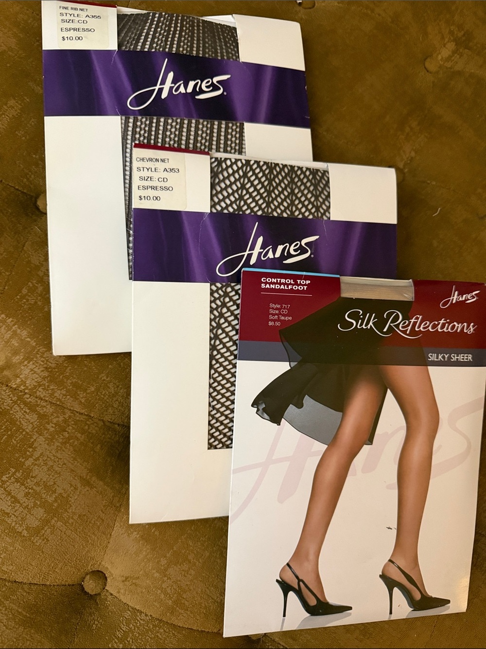 Hanes Silk Reflections & Chevron Net Hosiery - Espresso/Tan